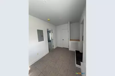 801 Hopkins St., Yoakum, TX 77995 - Photo 13