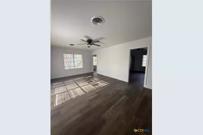 801 Hopkins St., Yoakum, TX 77995 - Photo 1