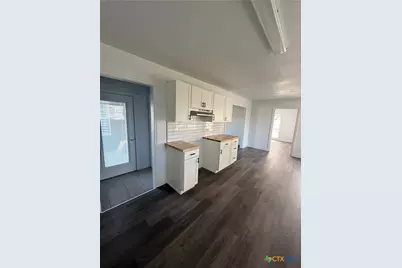 801 Hopkins St., Yoakum, TX 77995 - Photo 19