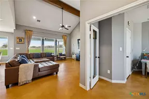 5476 County Rd 427, Stockdale, TX 78160 - Photo 21