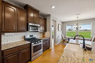 5476 County Rd 427, Stockdale, TX 78160 - Photo 11