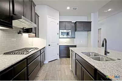 588 Vale Court, New Braunfels, TX 78132 - Photo 13