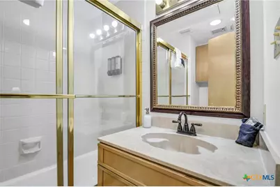 401 W Lincoln Street #A101, New Braunfels, TX 78130 - Photo 11