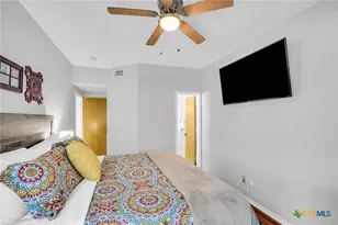 401 W Lincoln St, New Braunfels, TX 78130 - Photo 13