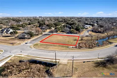 3949 Pinehurst Drive, Taylor, TX 76574 - Photo 5