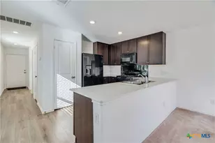 41 Trinity Cir, Lockhart, TX 78644 - Photo 9