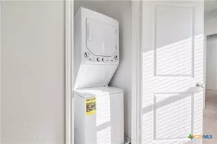 41 Trinity Cir, Lockhart, TX 78644 - Photo 25