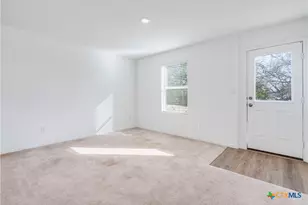 41 Trinity Cir, Lockhart, TX 78644 - Photo 11