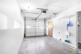 121 Bonham St, Port Lavaca, TX 77979 - Photo 21