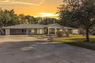 888 Shanklin Rd, Belton, TX 76513 - Photo 1