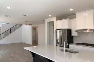 1048 Easy Gruene, New Braunfels, TX 78130 - Photo 3