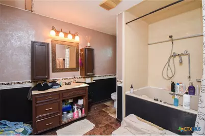 5971 Wood Hi Road, Victoria, TX 77905 - Photo 33