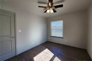 362 Lockener Ave, New Braunfels, TX 78130 - Photo 23