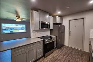 362 Lockener Ave, New Braunfels, TX 78130 - Photo 13