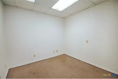 305 N Laurent Street, Victoria, TX 77901 - Photo 13