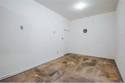 305 N Laurent Street, Victoria, TX 77901 - Photo 23