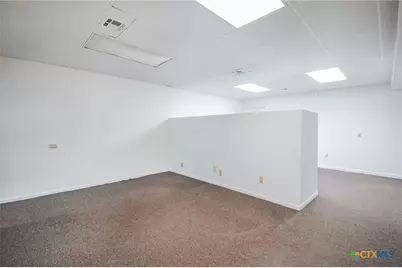 305 N Laurent Street, Victoria, TX 77901 - Photo 15