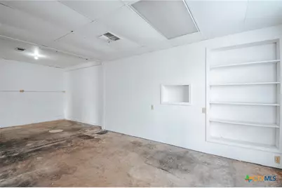 305 N Laurent Street, Victoria, TX 77901 - Photo 29