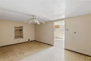 510 Volunteer St, Seguin, TX 78155 - Photo 13