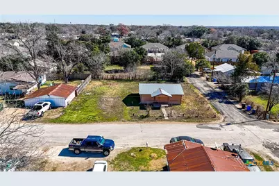 510 Volunteer Street, Seguin, TX 78155 - Photo 3