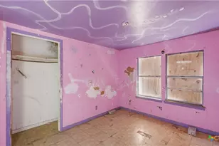 510 Volunteer St, Seguin, TX 78155 - Photo 13