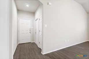 636 Heathers Wy, Seguin, TX 78155 - Photo 5