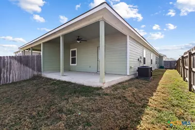 636 Heathers Way, Seguin, TX 78155 - Photo 23