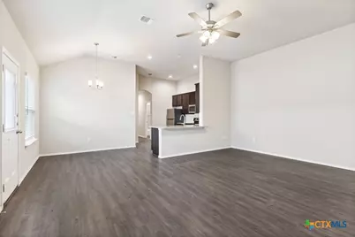 636 Heathers Way, Seguin, TX 78155 - Photo 7