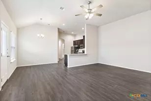 636 Heathers Wy, Seguin, TX 78155 - Photo 7