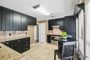 912 Taos Dr, Victoria, TX 77904 - Photo 11