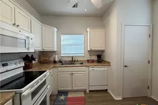 205 Woodridge, Canyon Lake, TX 78133 - Photo 11