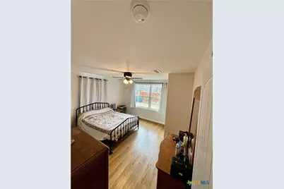 1884 US Highway 90 Highway, Uvalde, TX 78801 - Photo 35