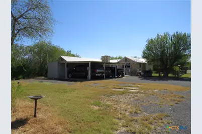 1884 US Highway 90 Highway, Uvalde, TX 78801 - Photo 7