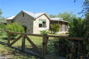 1884 US Hwy 90 Hwy, Uvalde, TX 78801 - Photo 13