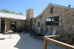 1884 US Hwy 90 Hwy, Uvalde, TX 78801 - Photo 9