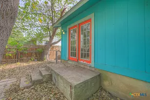 807 Sturgeon St, San Marcos, TX 78666 - Photo 17