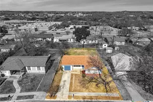 11 Bellaire Ave, Lampasas, TX 76550 - Photo 3