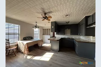 407 Bois D' Arc, Edna, TX 77957 - Photo 7