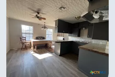 407 Bois D' Arc, Edna, TX 77957 - Photo 13