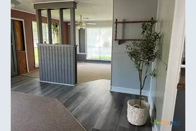 407 Bois D' Arc, Edna, TX 77957 - Photo 7