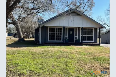 407 Bois D' Arc, Edna, TX 77957 - Photo 1