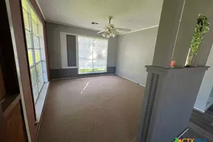 407 Bois D' Arc, Edna, TX 77957 - Photo 11