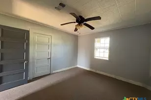 407 Bois D' Arc, Edna, TX 77957 - Photo 19