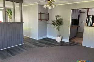 407 Bois D' Arc, Edna, TX 77957 - Photo 5
