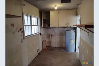 2112 N Interstate 35, San Marcos, TX 78666 - Photo 13