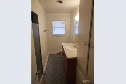 2112 N Interstate 35, San Marcos, TX 78666 - Photo 9