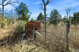 1310 Perry Ln, Thorndale, TX 76577 - Photo 13