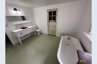 510 Marlys Avenue, Canyon Lake, TX 78133 - Photo 7