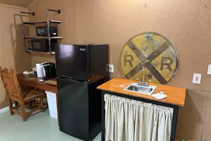 510 Marlys Ave, Canyon Lake, TX 78133 - Photo 5