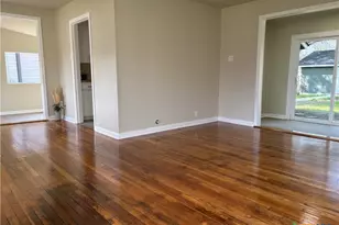 964 E Mountain St, Seguin, TX 78155 - Photo 11